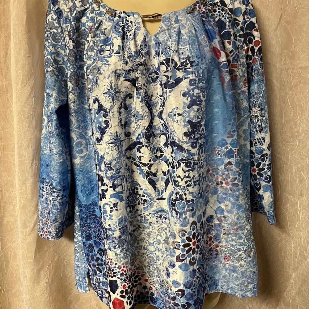 Rebecca Malone Blue and White 3/4 Sleeve Relaxed Blouse